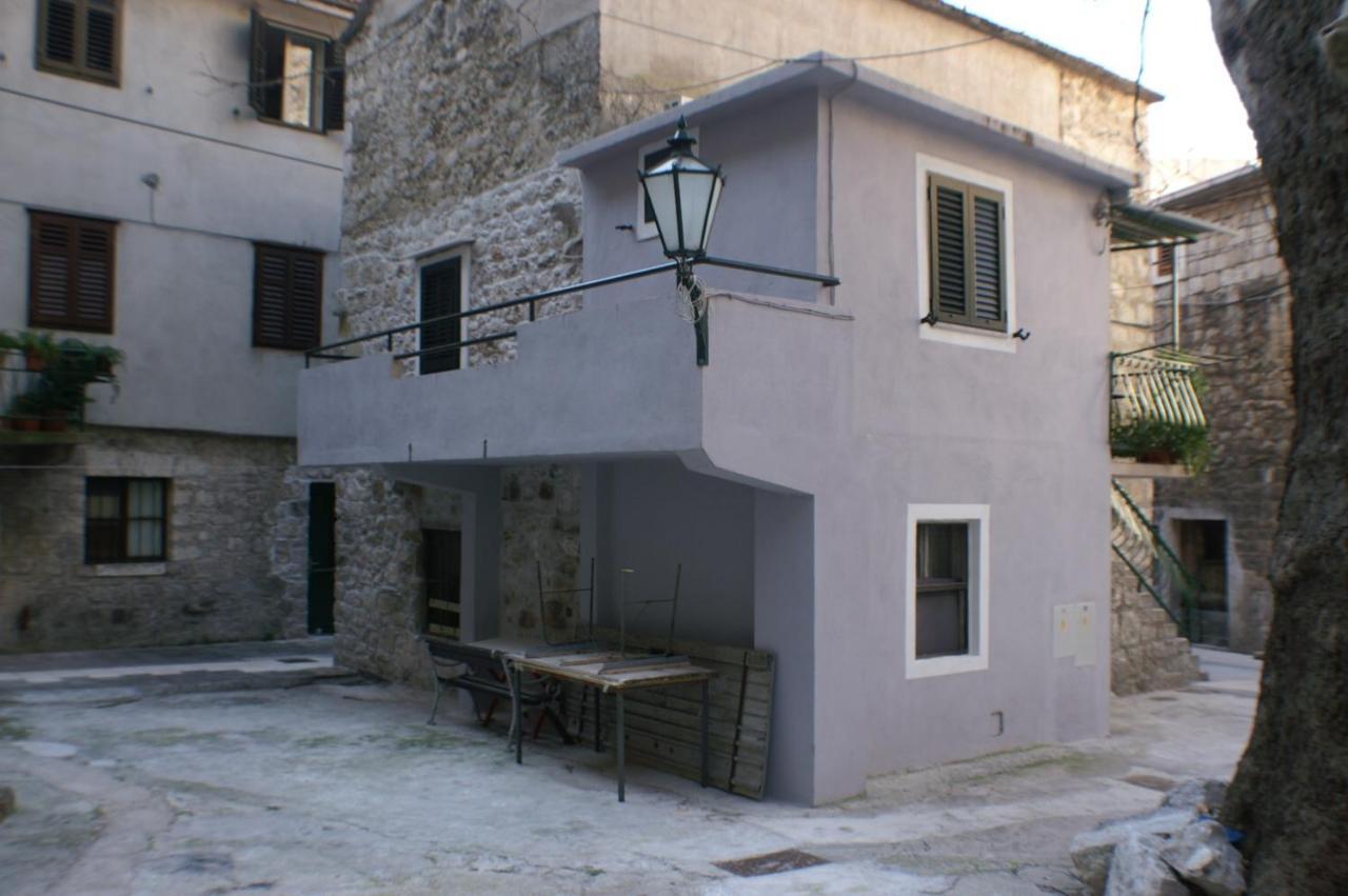 Apartments With A Parking Space Omis - 4327 Exterior photo